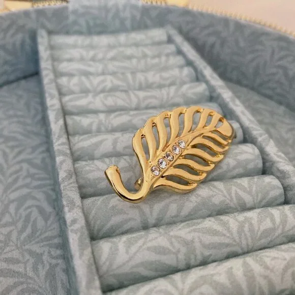 Gold Tone Brooches Bundle - Picture 4 of 6